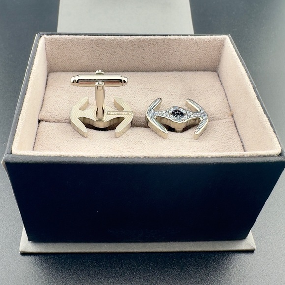 Star Wars Starfighter Blueprint Cufflinks - Picture 2 of 2